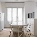 A Pochi Passi Dal Mercato Delle Erbe By Wonderful Italy