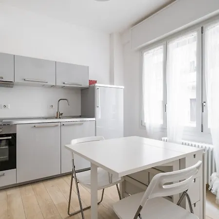 A Pochi Passi Dal Mercato Delle Erbe By Wonderful Italy Apartman *